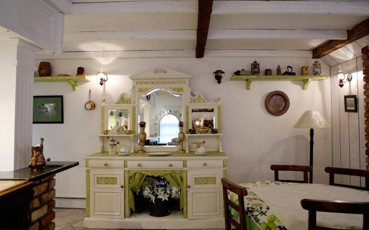 Holiday home Annie's Corner House *